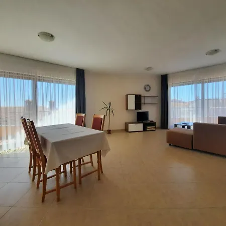 Suncokret Yourcroatiaholiday * Premantura